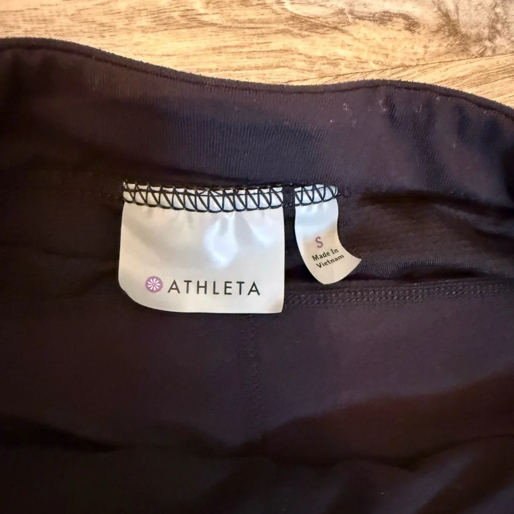 Athleta Black Utility Skirted Capri Leggings Cargo Pockets Skapri‎ Small